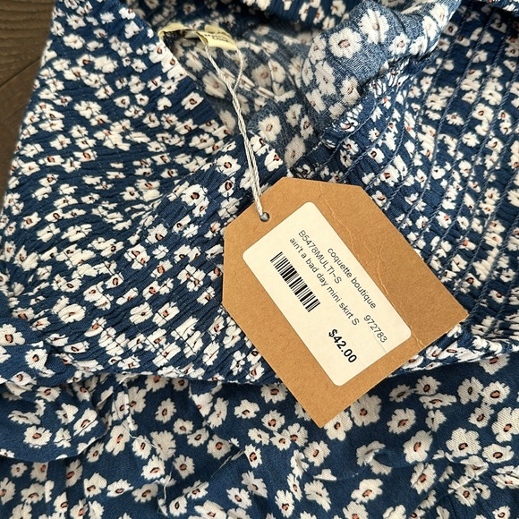 NWT Mini Ruffle Skirt - Picture 4 of 4